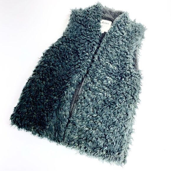 Dylan by True Grit faux fur grey fuzzy vest M - Picture 1 of 8